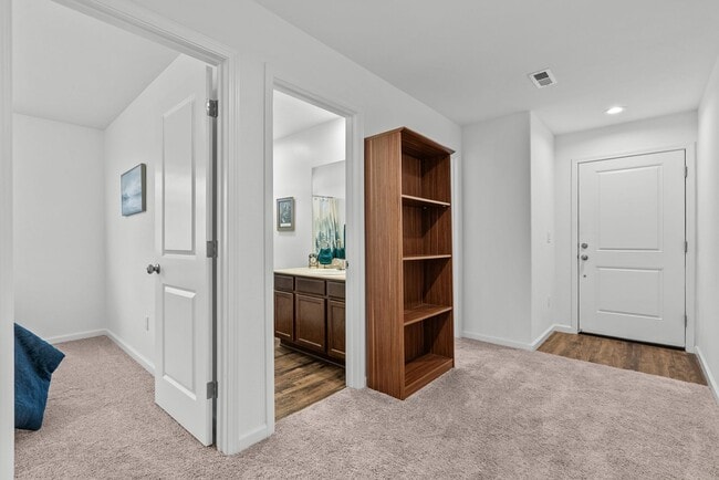Foto del edificio - FURNISHED! 3 Bedroom, 2 Bathroom home in t...
