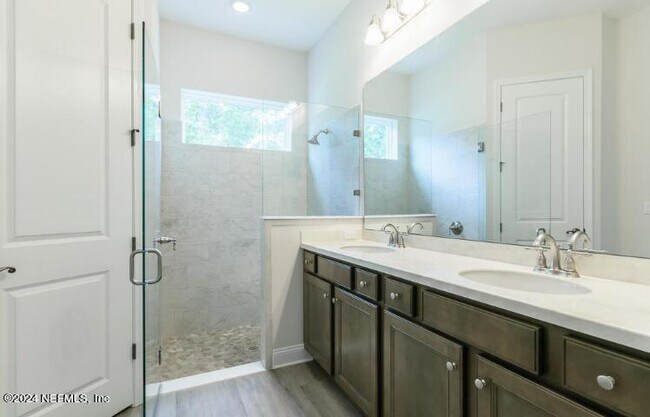 Foto del edificio - 141 Rockhurst Trl