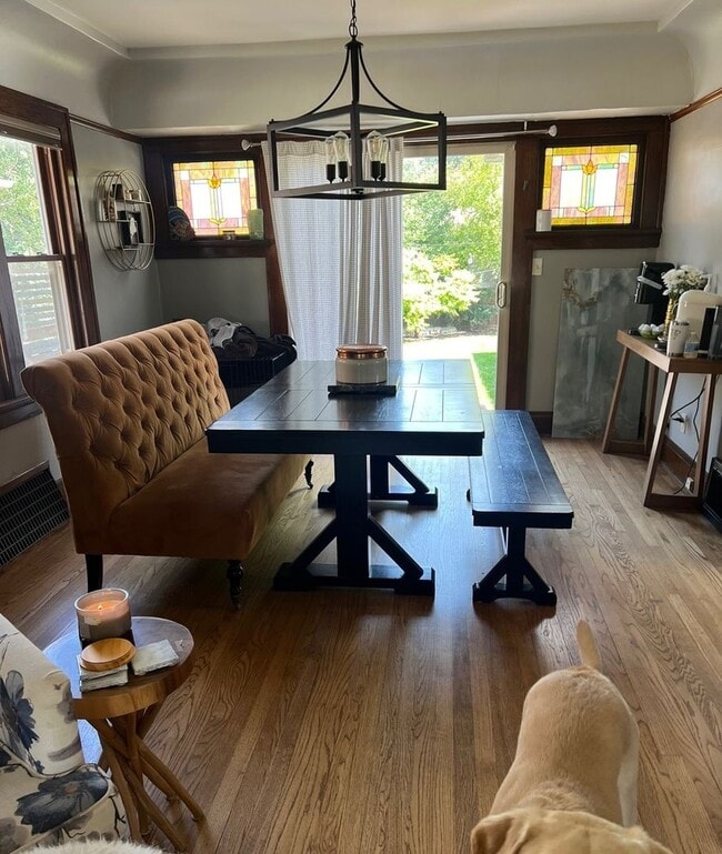 Building Photo - For Rent – Charming 2 Bed, 2 Bath Single-F...
