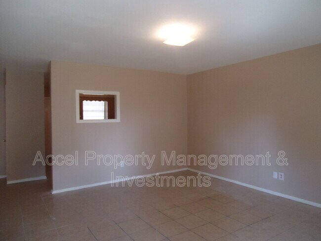 Foto del edificio - 2409 Gumwood Ave W