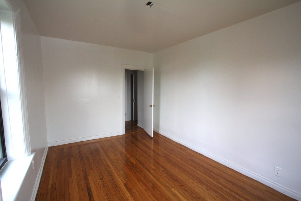Foto principal - 2109 Burr Ave