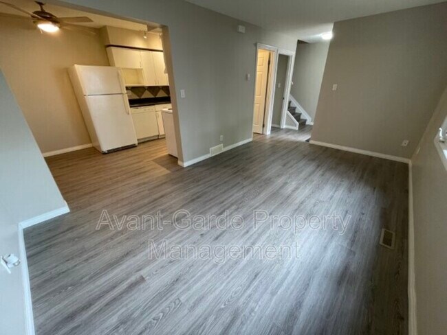Photo du bâtiment - 14125 82 St NW
