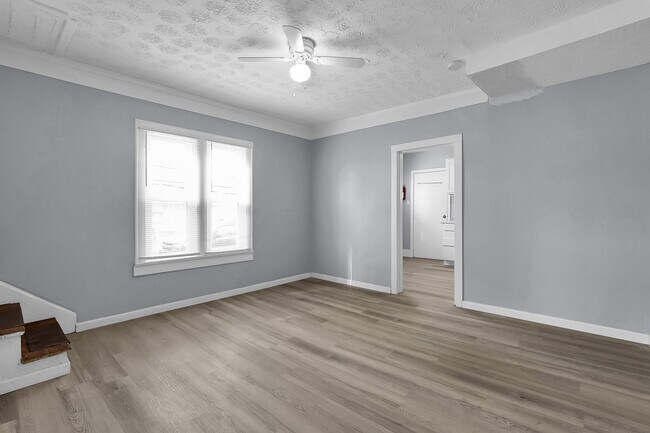 Foto del edificio - 3176 E 5th Ave