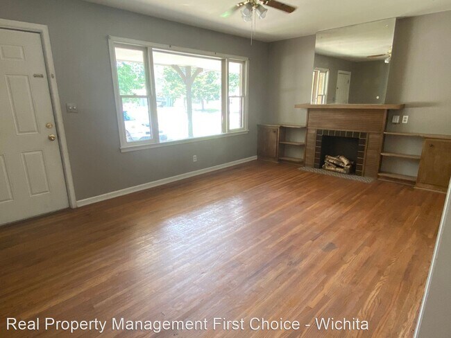 Building Photo - 3 br, 1.5 bath House - 708 Prairie Park