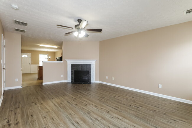 Building Photo - 2862 Vining Ridge Terrace