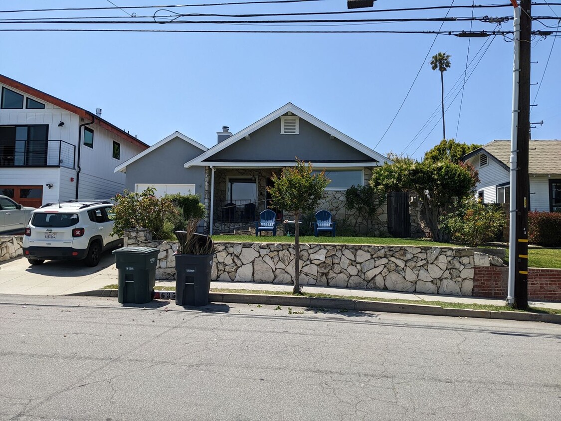 Foto principal - Cozy 3 bed/2 bath home in El Segundo