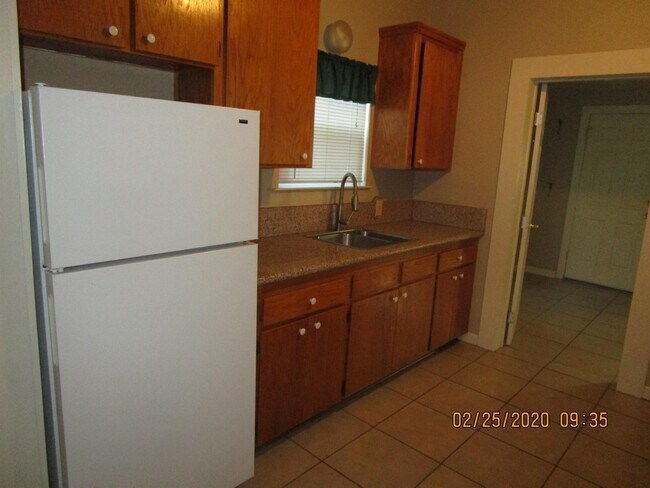 Foto del edificio - 385 E 12th St