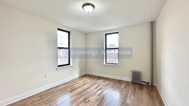 Foto del edificio - 1803 Riverside Dr