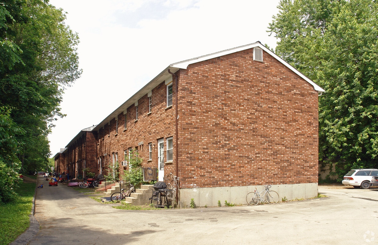 Building Photo - Heon Court Apartments