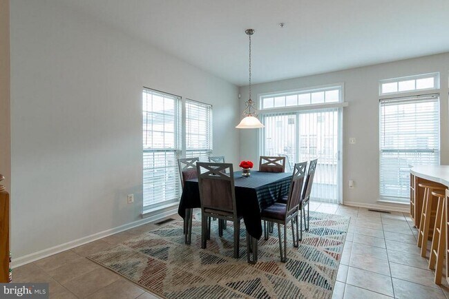 Foto del edificio - 1752 Theale Way