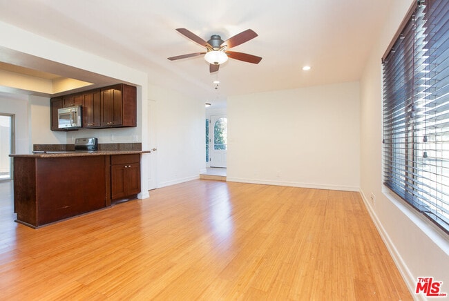 Foto del edificio - 2320 Clark Ln