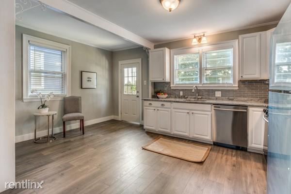 Building Photo - 4 br, 1.5 bath Townhome - 90 Linden St