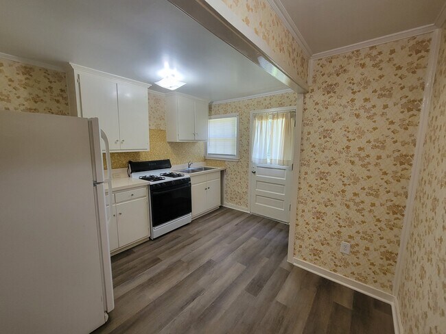 Foto del edificio - 4030 E Whitney Ln