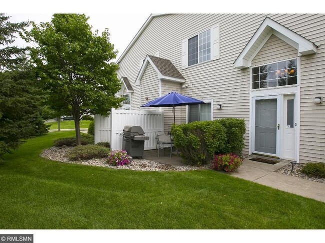 Building Photo - 17647 Hackberry Ct