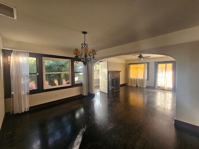 Foto del edificio - 133 N Tassajara Dr