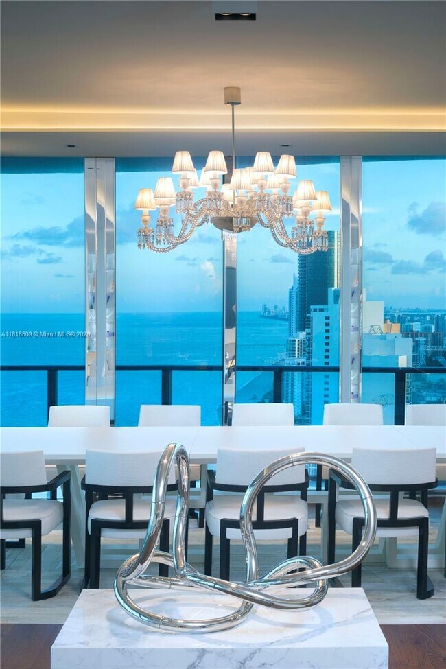Foto del edificio - 19575 Collins Ave