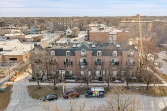 Building Photo - 815 Pearson St
