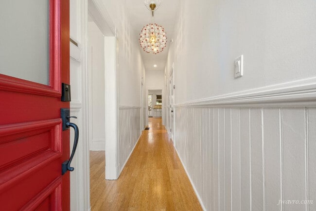 Building Photo - 814 22nd St