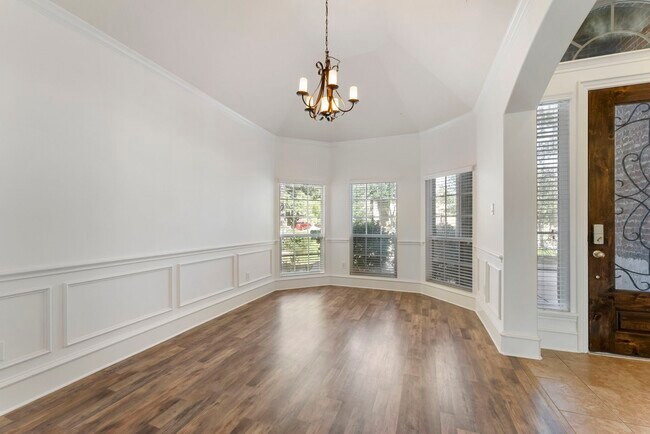 Building Photo - 28027 Comal Karst Dr