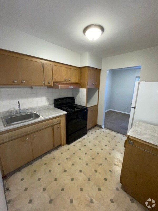 Fordson Manor Apartments under 1,000 Calumet City, IL 1 Rentals