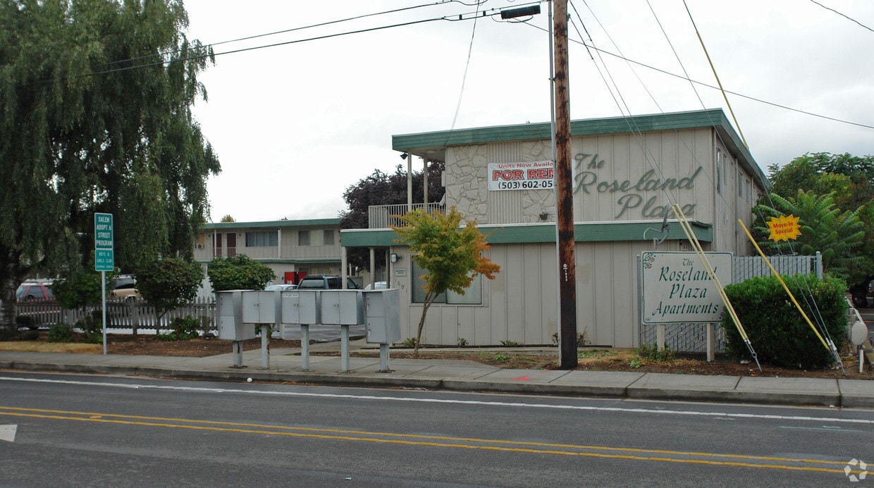 The Roseland Plaza Apartments - Villa Rose Apartments