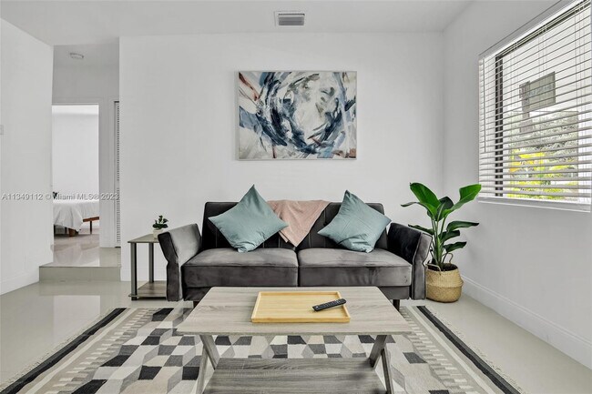 Foto del edificio - 6401 NW 1st Pl