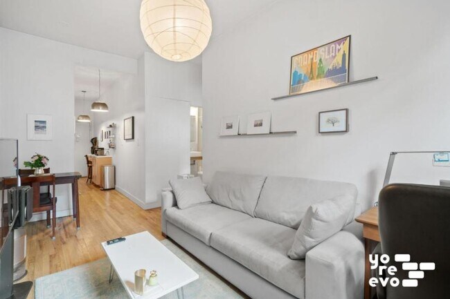Foto del edificio - 1 bedroom in NEW YORK NY 10011