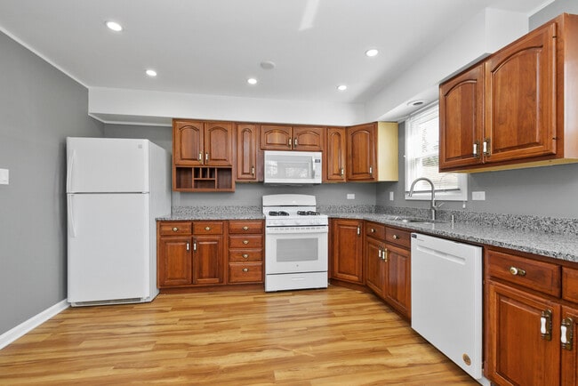 Building Photo - 18031 65th Ave