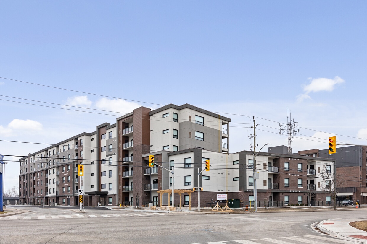 Primary Photo - 11870 Tecumseh Rd E