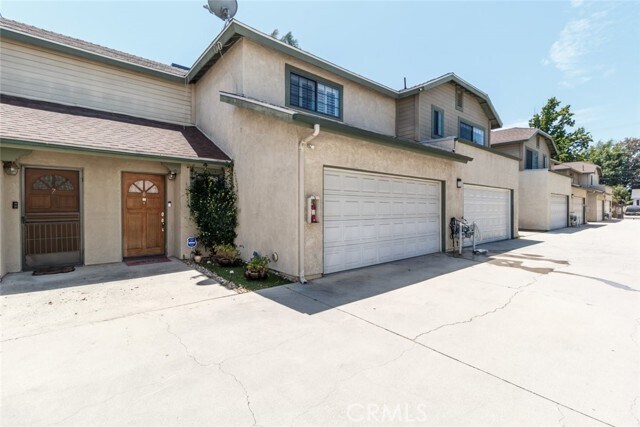 Building Photo - 7046 De Celis Pl