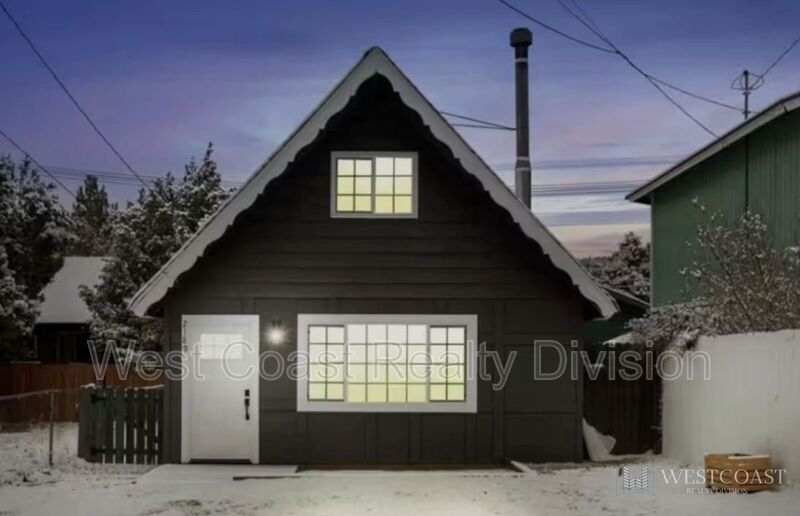 Foto principal - 2189 First Street