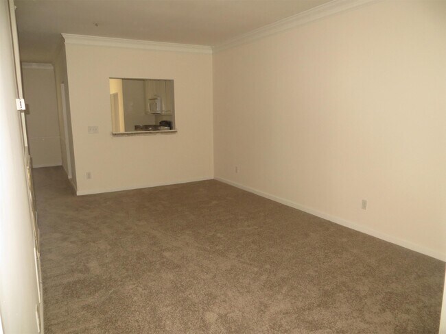 Foto del edificio - 8847 Fairview Bluff