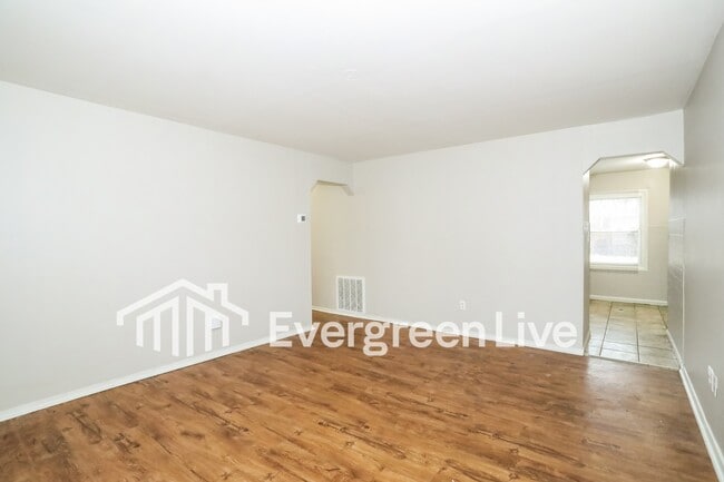 Building Photo - 9209 Meadowglen Dr