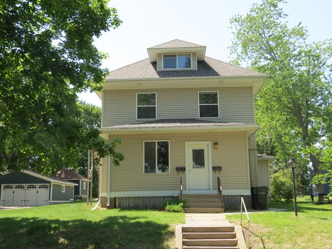 Building Photo - 1709 Washington St