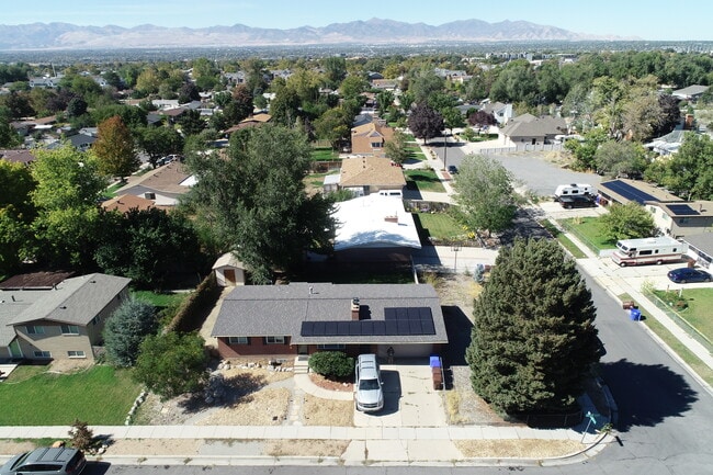 Photo - 7858 S 280 E House