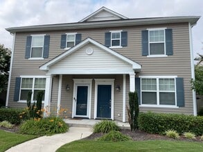 Building Photo - 1737 Halesworth Ln