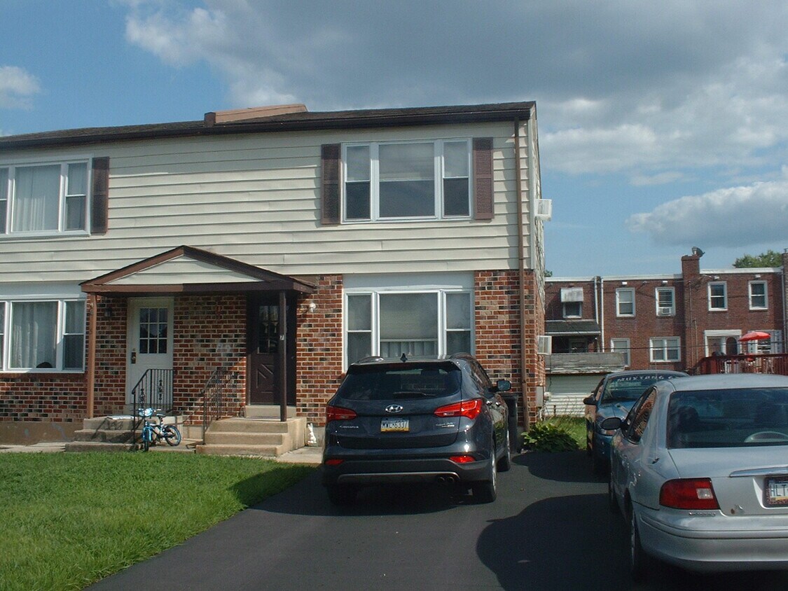 Primary Photo - 7 Alicia Ct