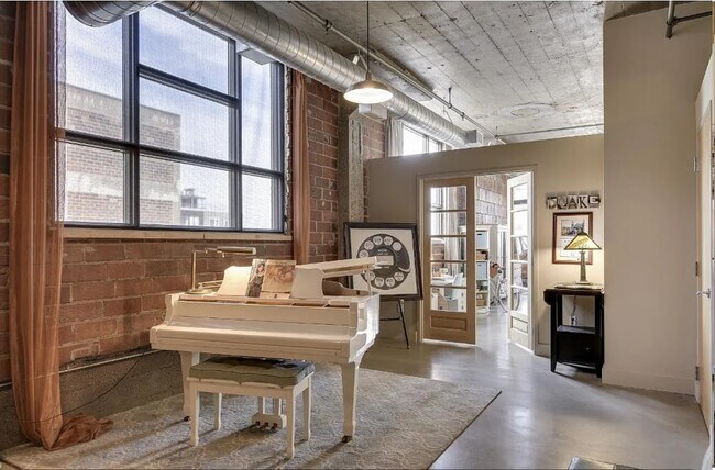 Foto del edificio - 718 Washington Ave N