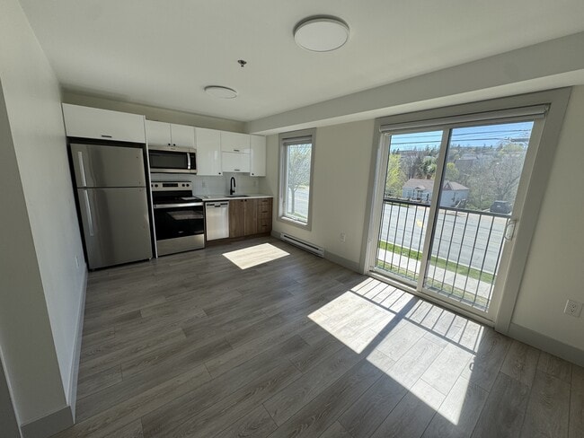 Building Photo - 432 Herring Cove Rd