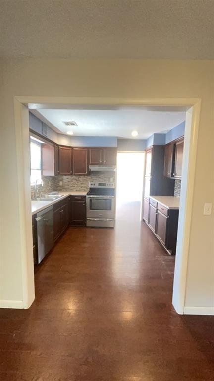 Building Photo - 2820 Northampton Pl