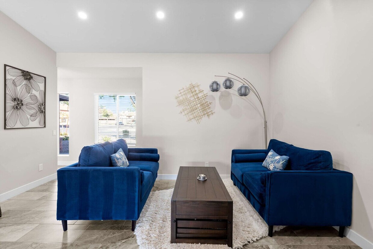 Foto principal - 10069 W Minnezona Ave