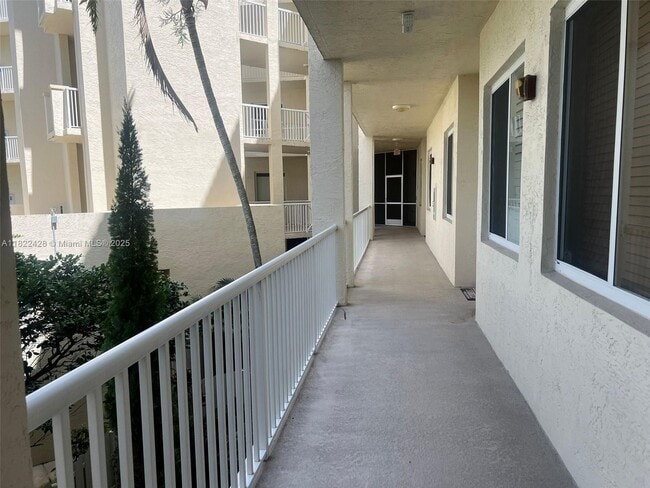 Building Photo - 3500 Oaks Clubhouse Dr