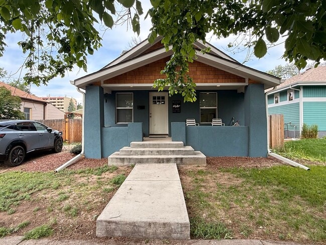 Spacious 4-Bedroom Home in the Heart of Edgewater - Spacious 4-Bedroom Home in the Heart of Edgewater