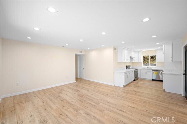 Building Photo - 9428 Wentworth St