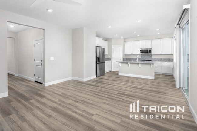 Building Photo - 4100 Donata Pl