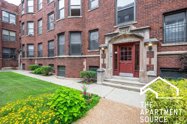 Foto del edificio - 7726 N Marshfield Ave