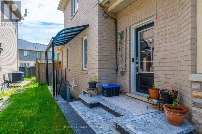 Building Photo - 15 Portwine Drive