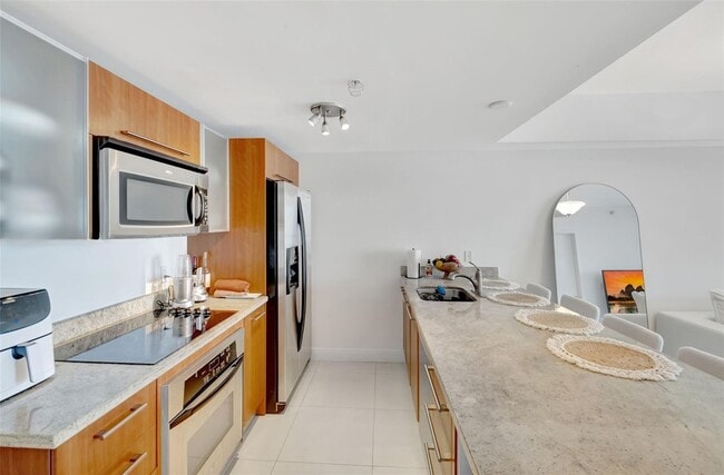 Foto del edificio - 185 SW 7th St