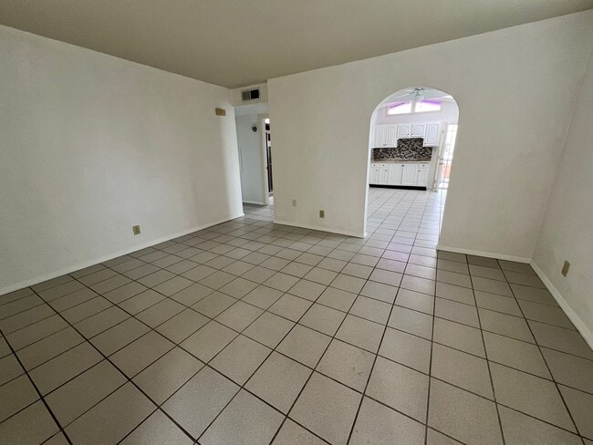 Foto del edificio - Cozy Affordable Charming 2 Bed, 1 Bath Home