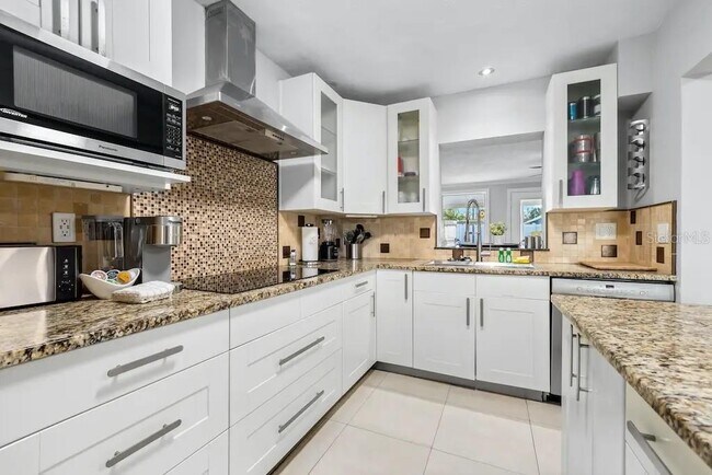 Foto del edificio - 2532 Constitution Blvd